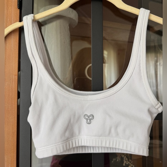 Aritzia TNA butter mini bra top ribbed scoop neck sports tank cropped - Picture 1 of 4